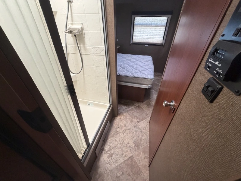 2015 THOR MOTOR COACH ACE A.C.E. 30 1 30.1