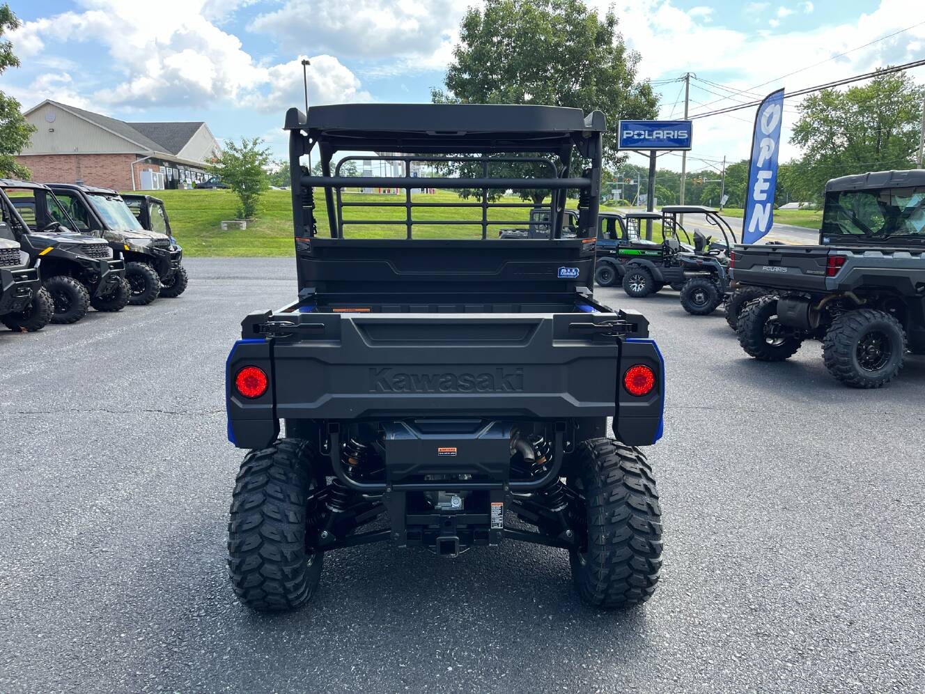 A photo of this 2026 Kawasaki MULE PRO-MX™ LE