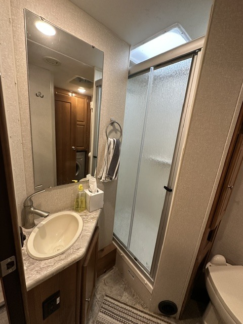 2019 Coachmen LEPRECHAUN 311FS in austin TX