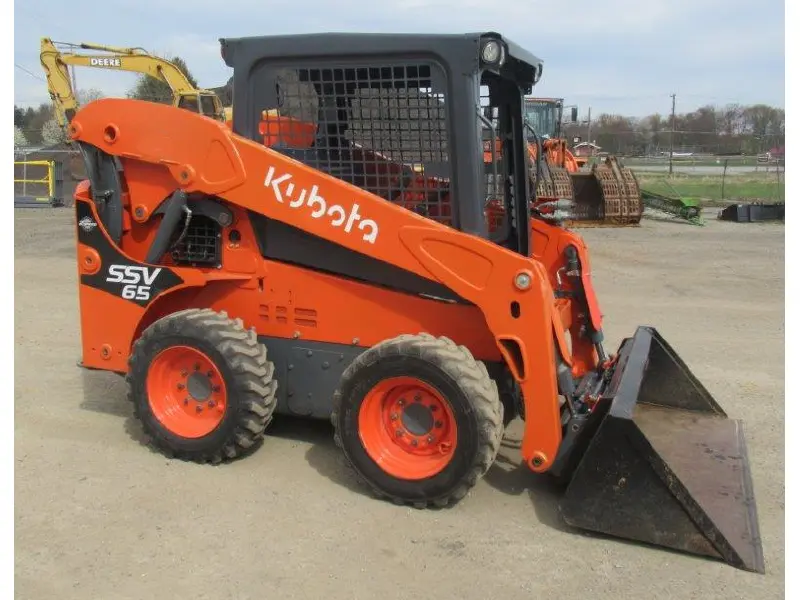 2017 KUBOTA SSV65