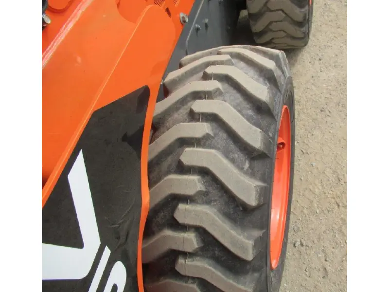2017 KUBOTA SSV65