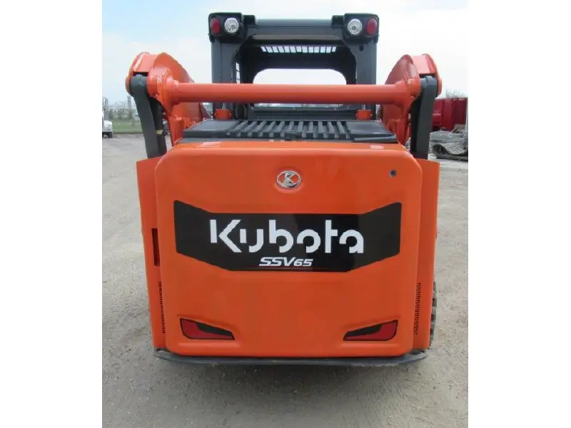 2017 KUBOTA SSV65