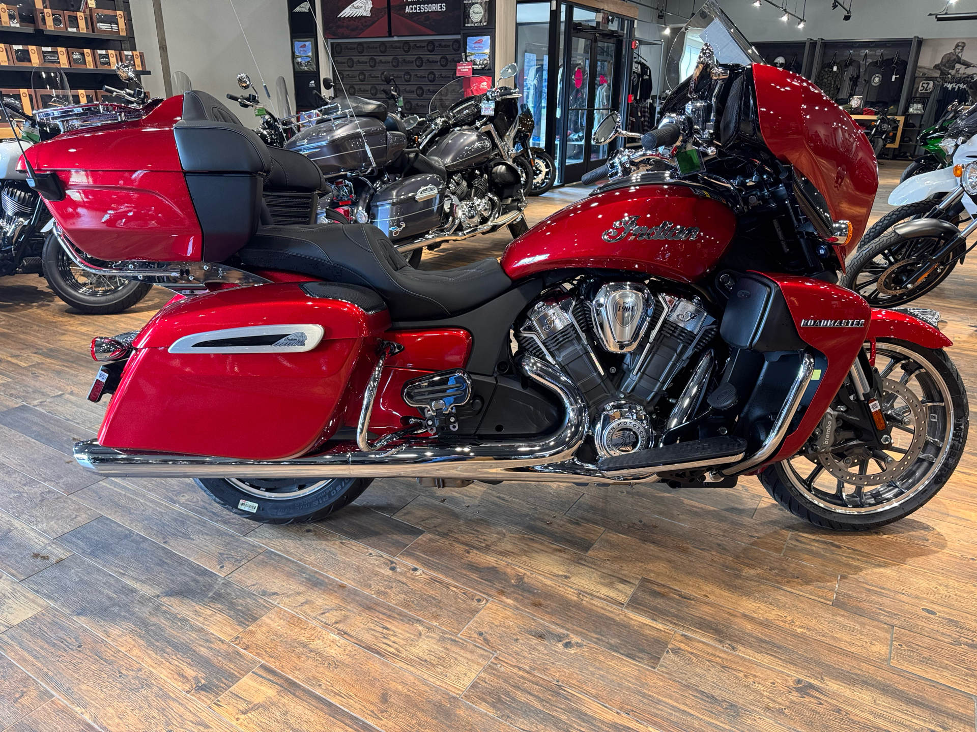 2025 Indian Motorcycle Roadmaster® PowerPlus Limited® with PowerBand Audio Pa LIMITED in Mineral Wells, WV