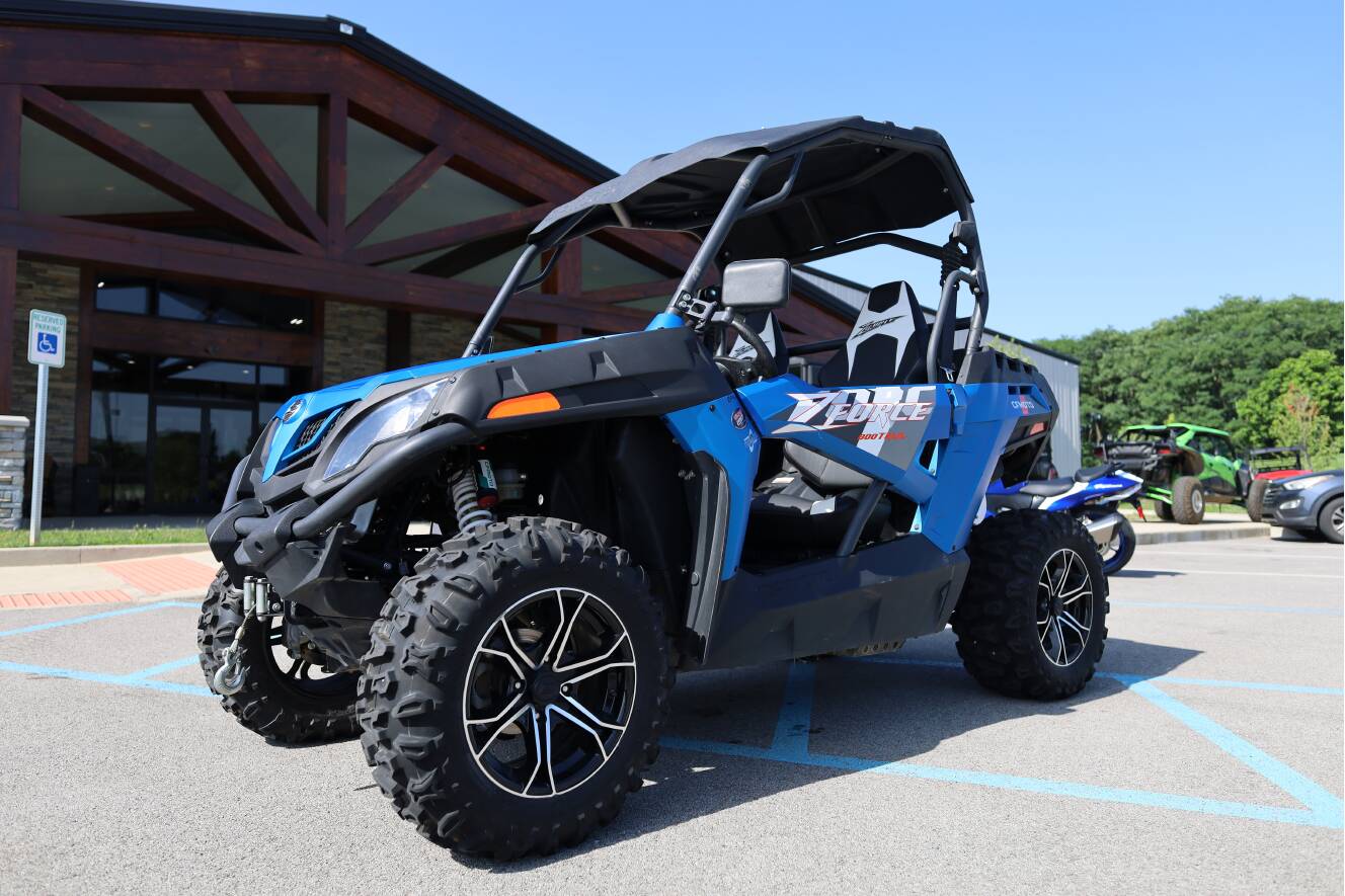 A photo of this 2022 CFMOTO ZForce 800 Trail