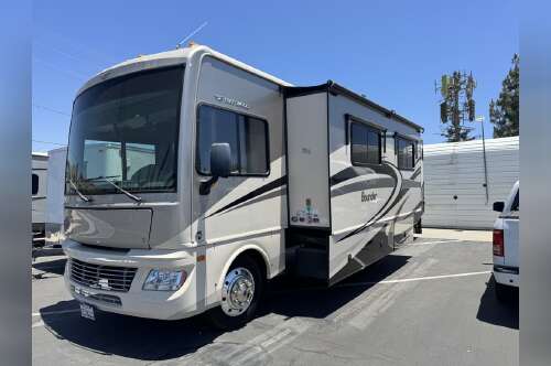 2014 Fleetwood BOUNDER 35K in yucaipa CA