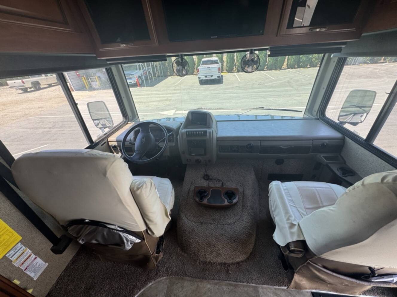 A photo of this 2014 Fleetwood BOUNDER 35K