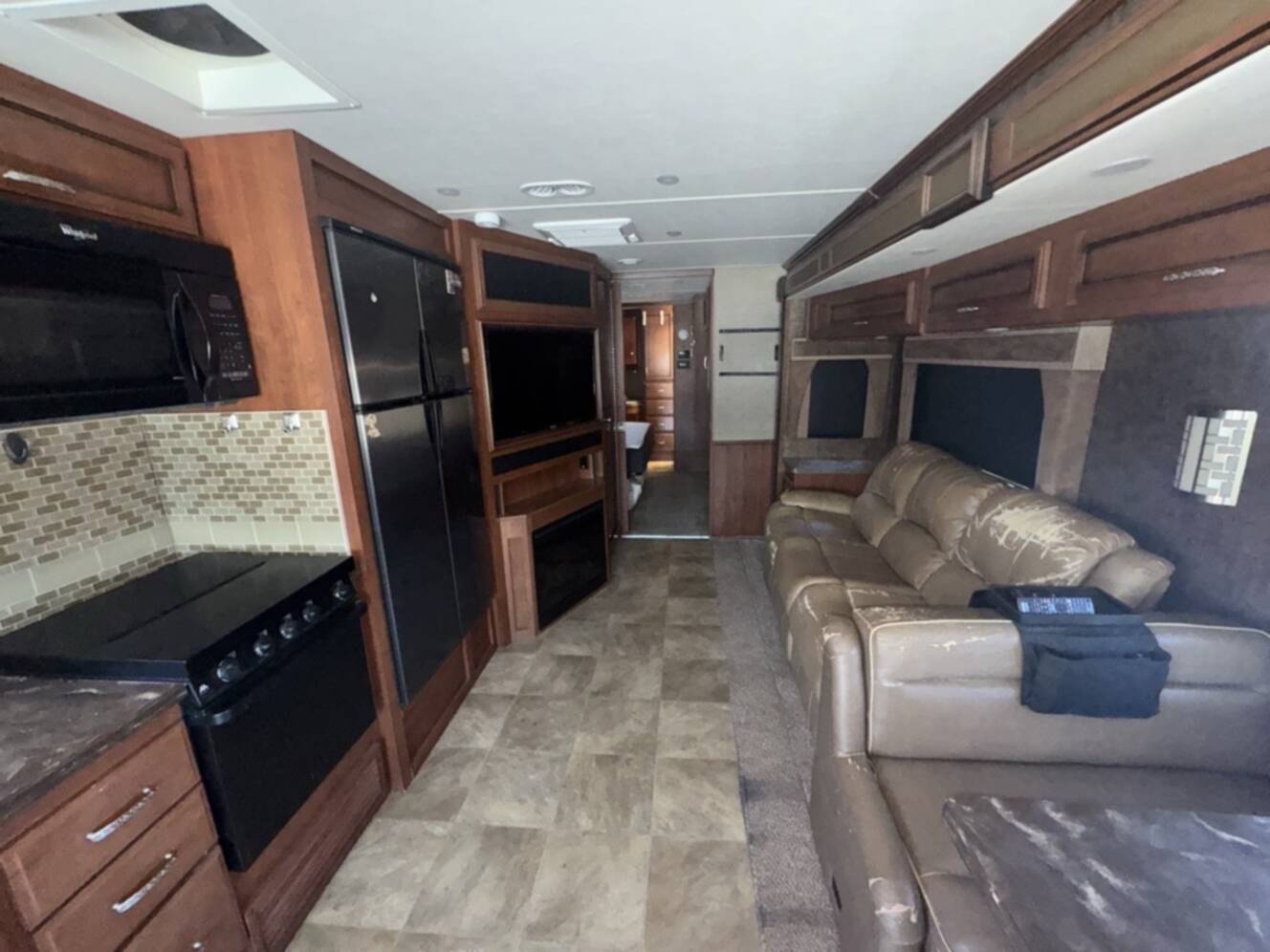A photo of this 2014 Fleetwood BOUNDER 35K