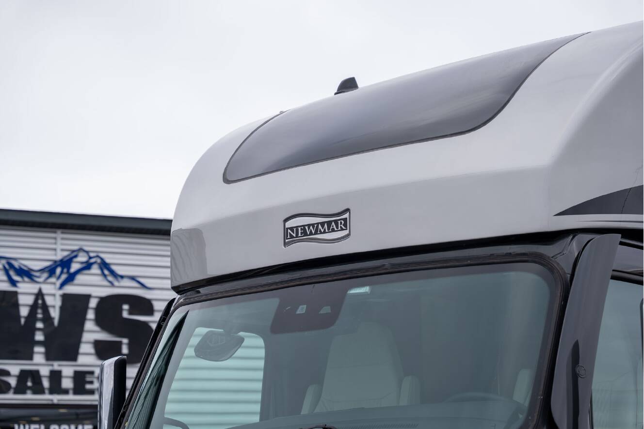 A photo of this 2026 Newmar SUMMIT AIRE 4505