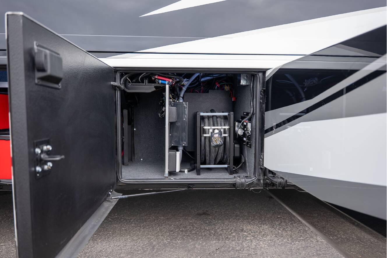 A photo of this 2026 Newmar SUMMIT AIRE 4505