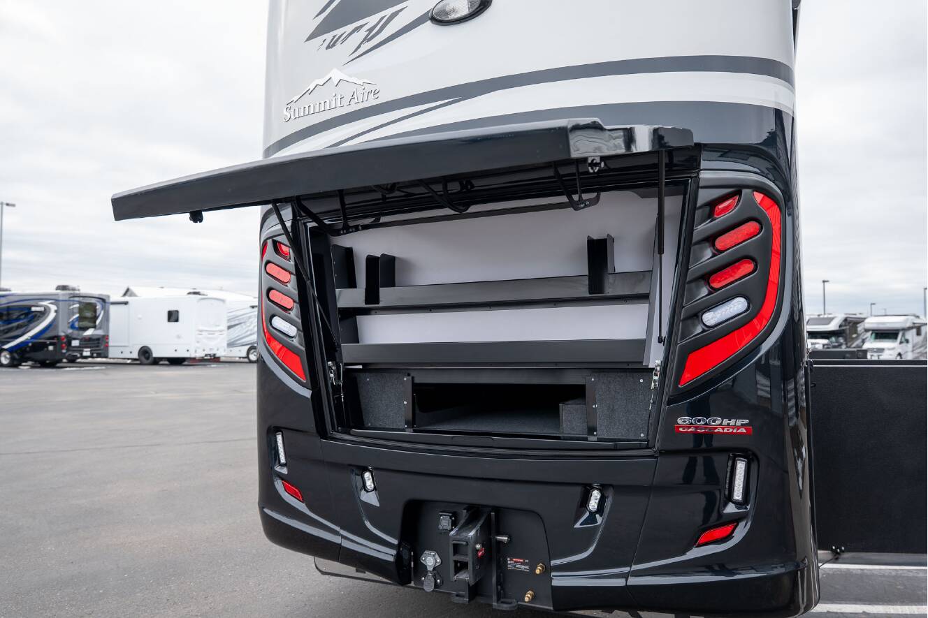 A photo of this 2026 Newmar SUMMIT AIRE 4505