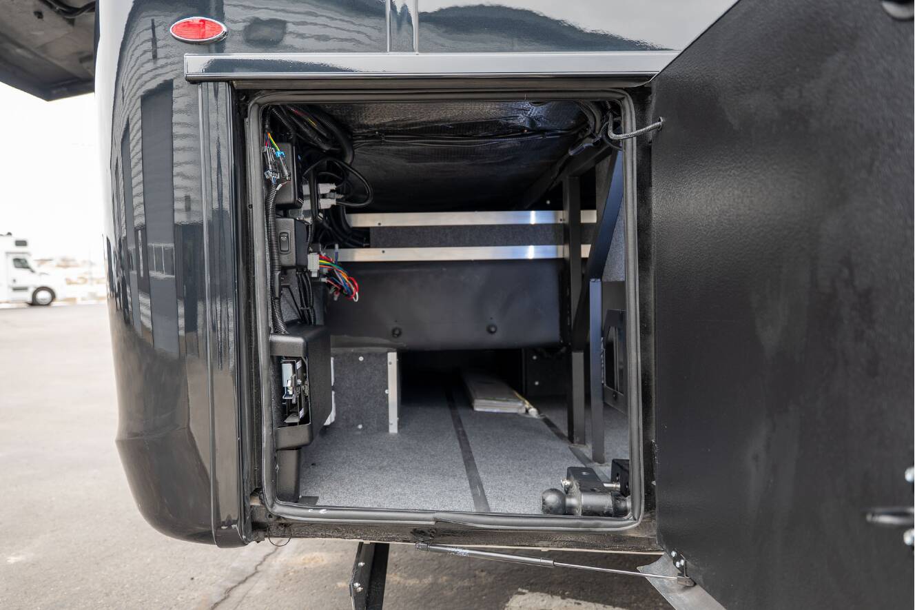 A photo of this 2026 Newmar SUMMIT AIRE 4505