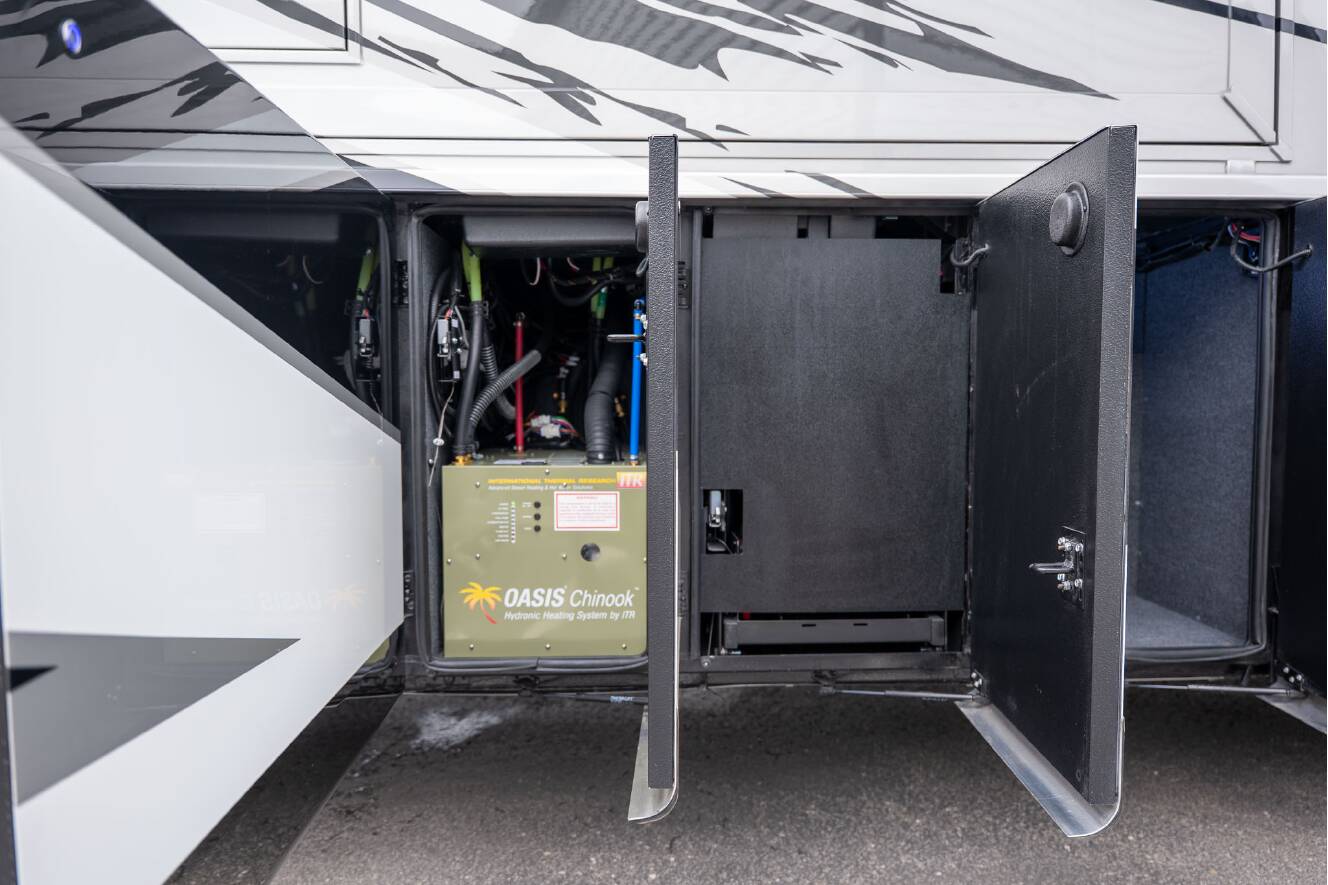 A photo of this 2026 Newmar SUMMIT AIRE 4505