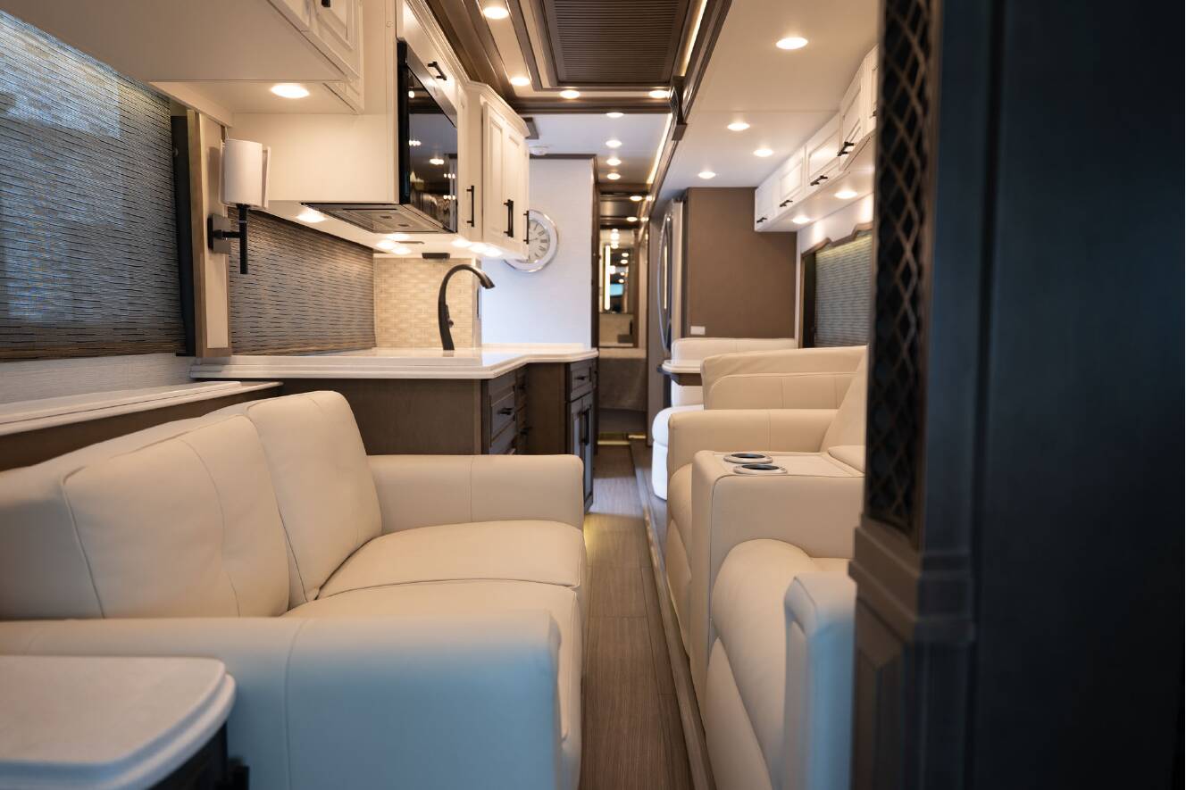 A photo of this 2026 Newmar SUMMIT AIRE 4505