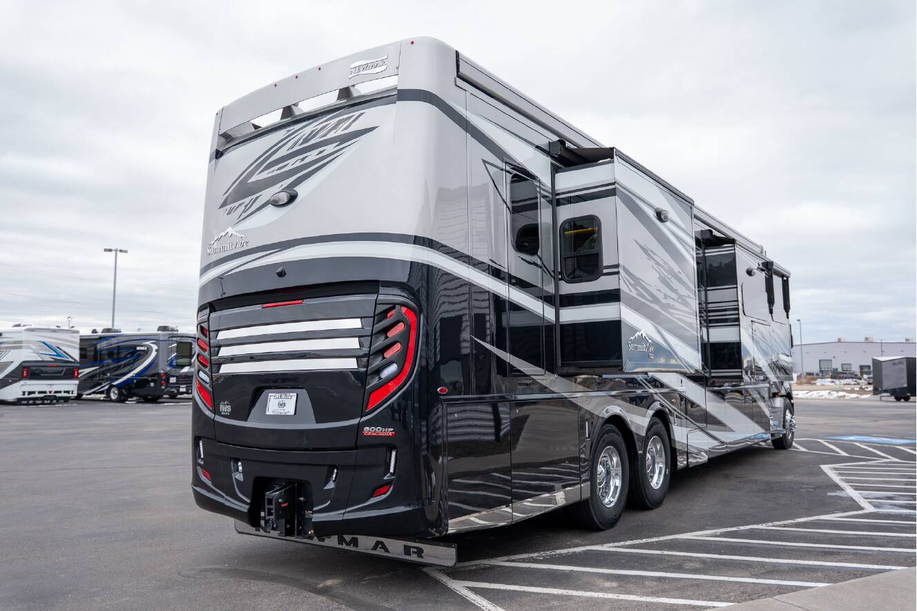 A photo of this 2026 Newmar SUMMIT AIRE 4505