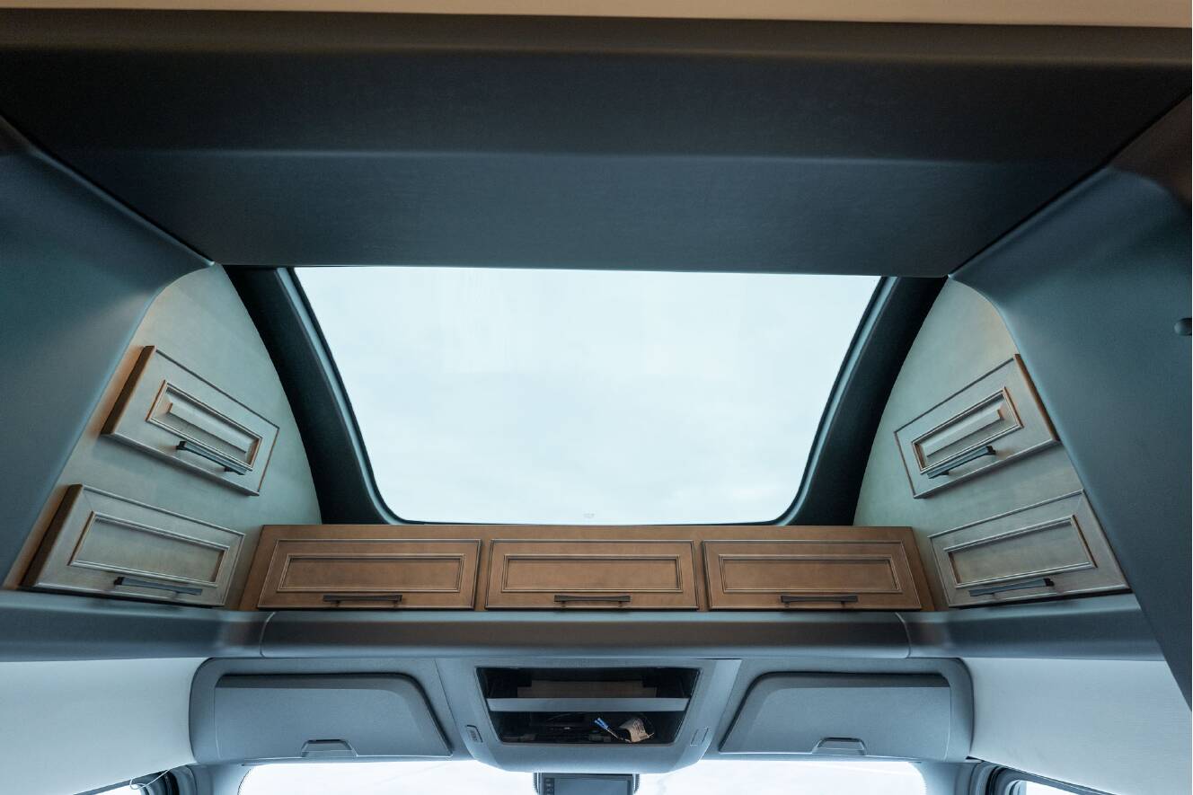 A photo of this 2026 Newmar SUMMIT AIRE 4505