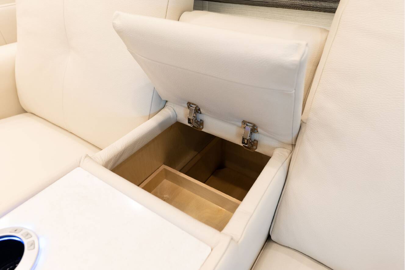 A photo of this 2026 Newmar SUMMIT AIRE 4505