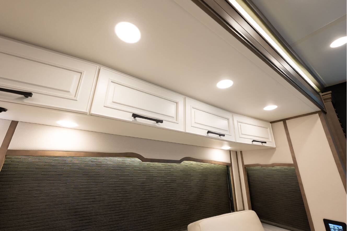 A photo of this 2026 Newmar SUMMIT AIRE 4505