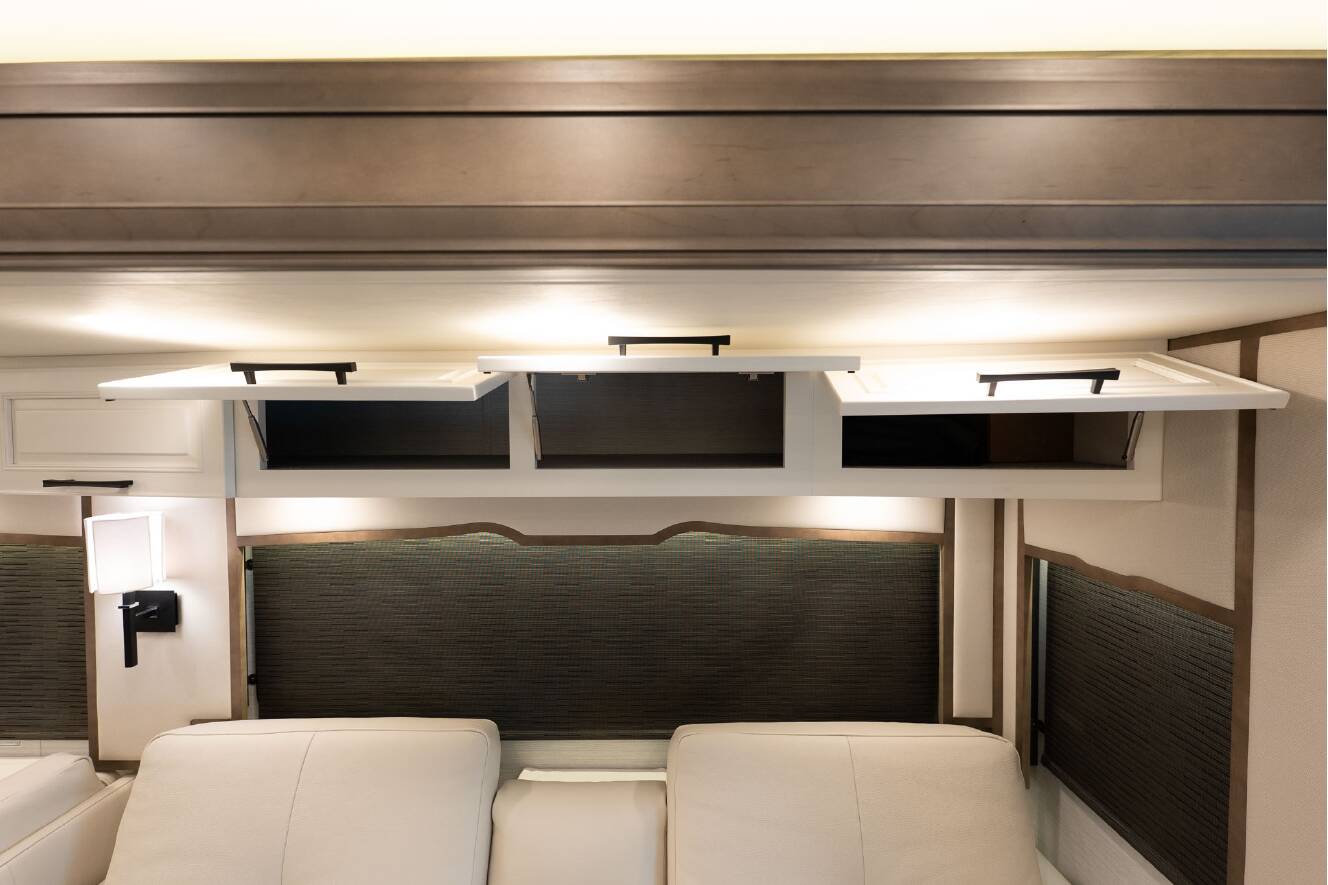 A photo of this 2026 Newmar SUMMIT AIRE 4505