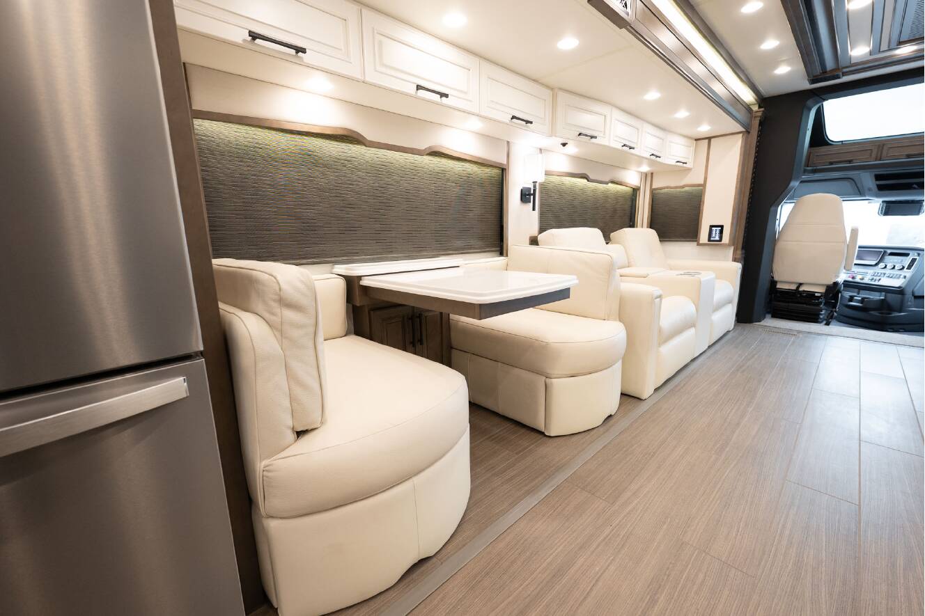 A photo of this 2026 Newmar SUMMIT AIRE 4505