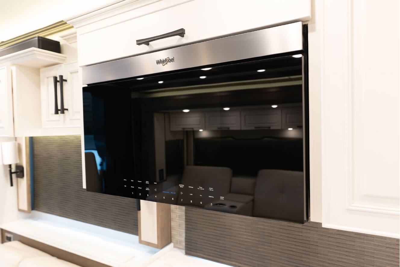 A photo of this 2026 Newmar SUMMIT AIRE 4505