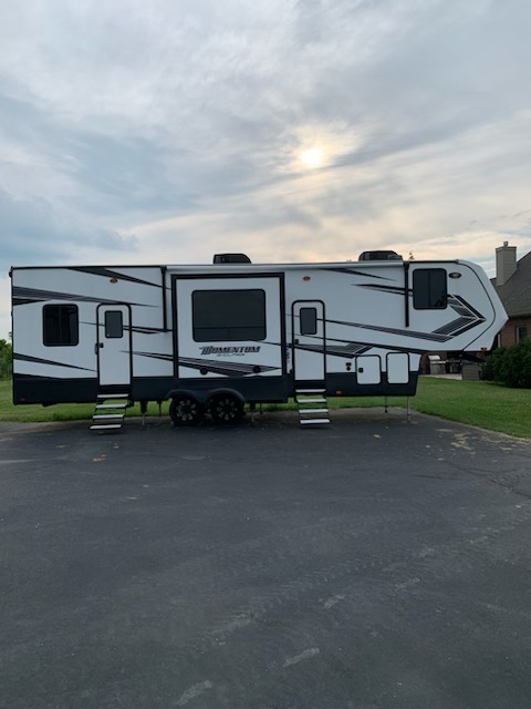 2020 Grand Design MOMENTUM G-CLASS 320G in west milton OH