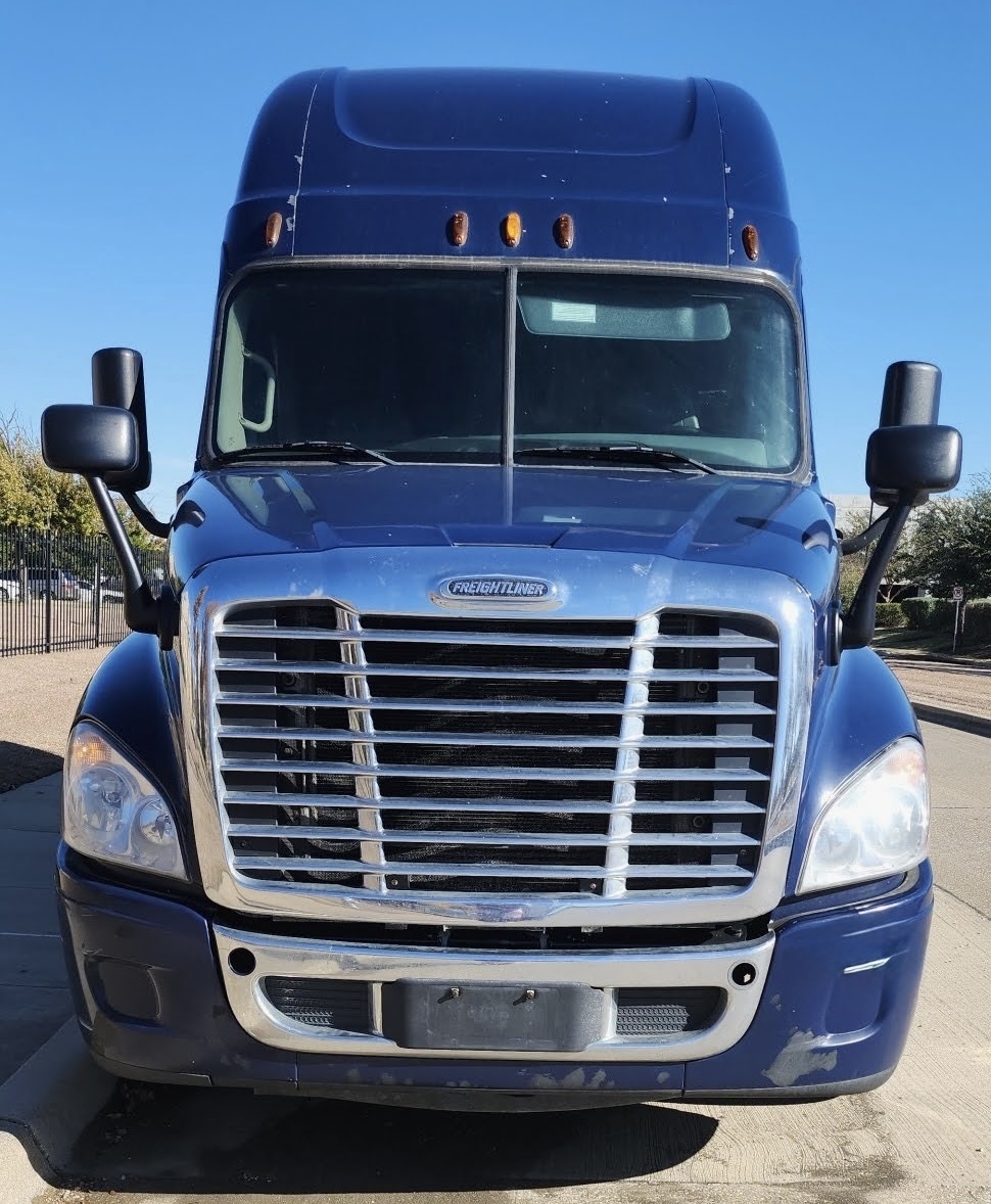 2015 FREIGHTLINER Cascadia 125 in Cedar Hill, TX