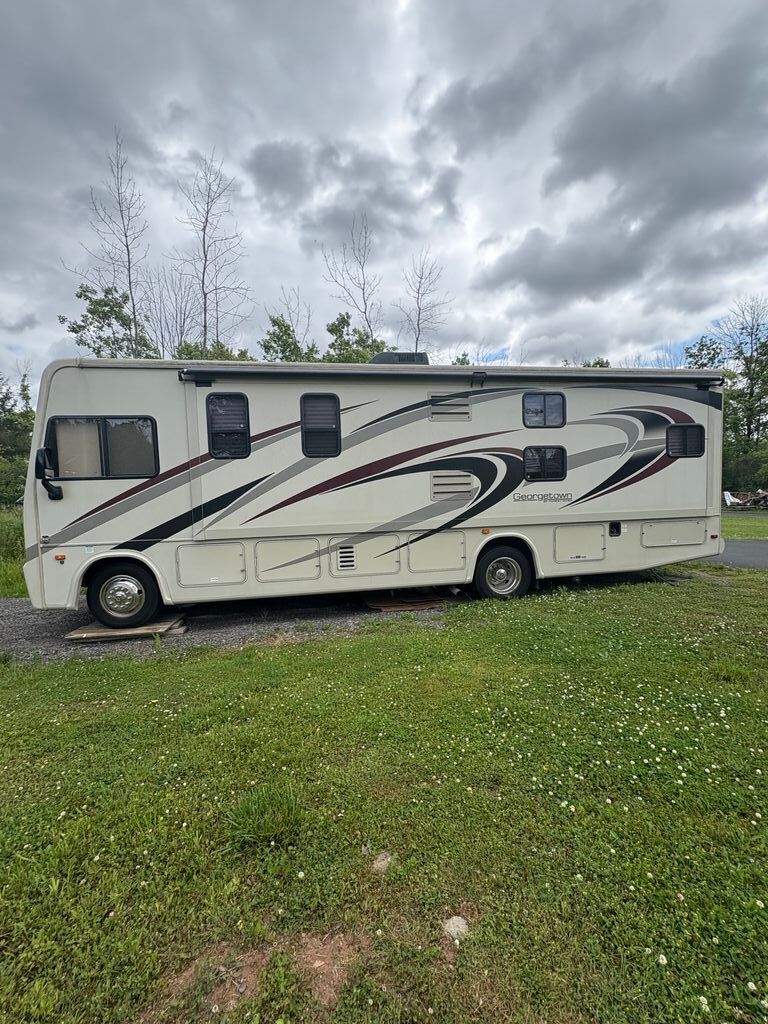 2016 Forest River Georgetown GT3 31B 3 SERIES GT3 31B in burt NY