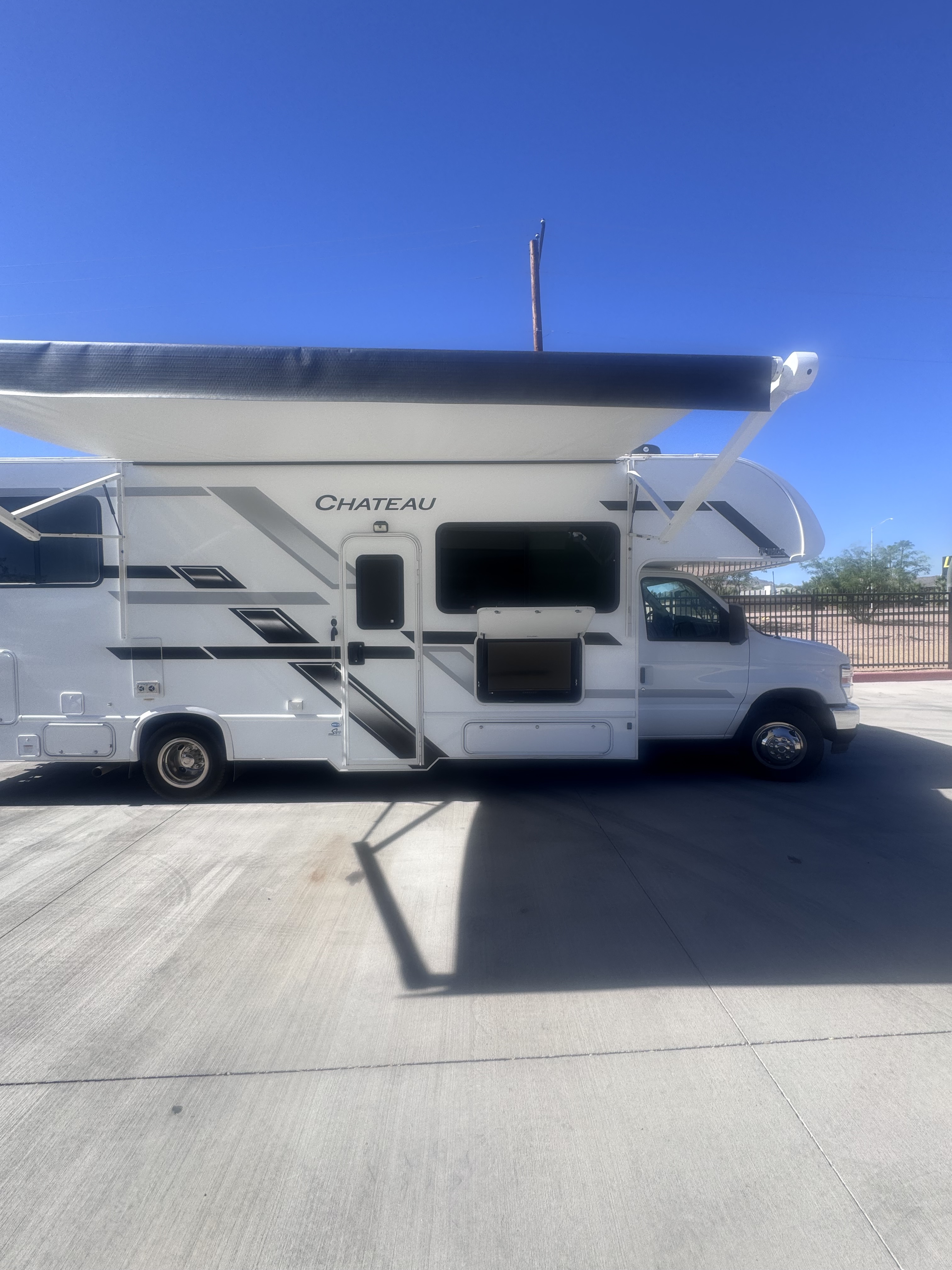 2026 Thor Motor Coach CHATEAU 28Z in mesa AZ