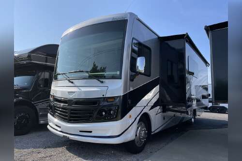 2022 Fleetwood Bounder 35GL in georgetown KY