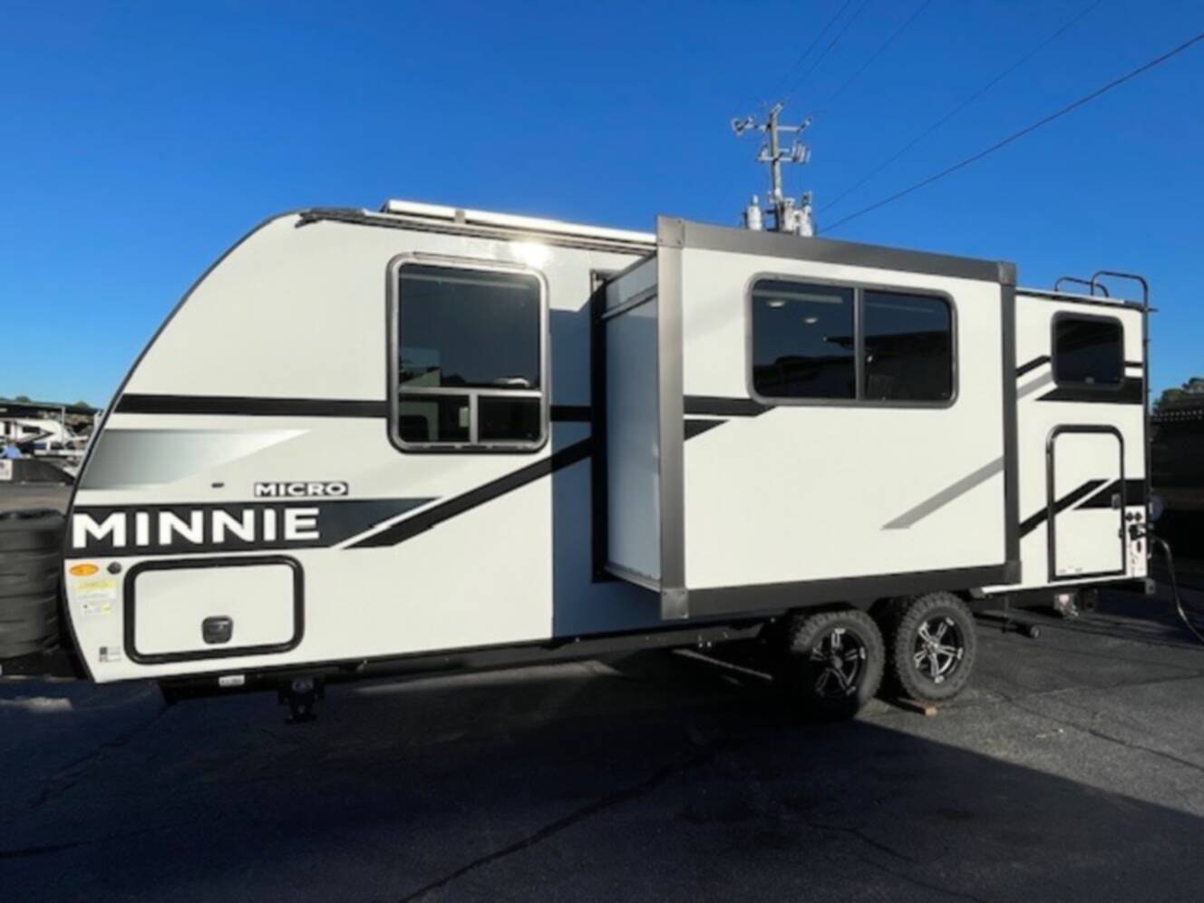 A photo of this 2023 Winnebago Minnie 2306BHS