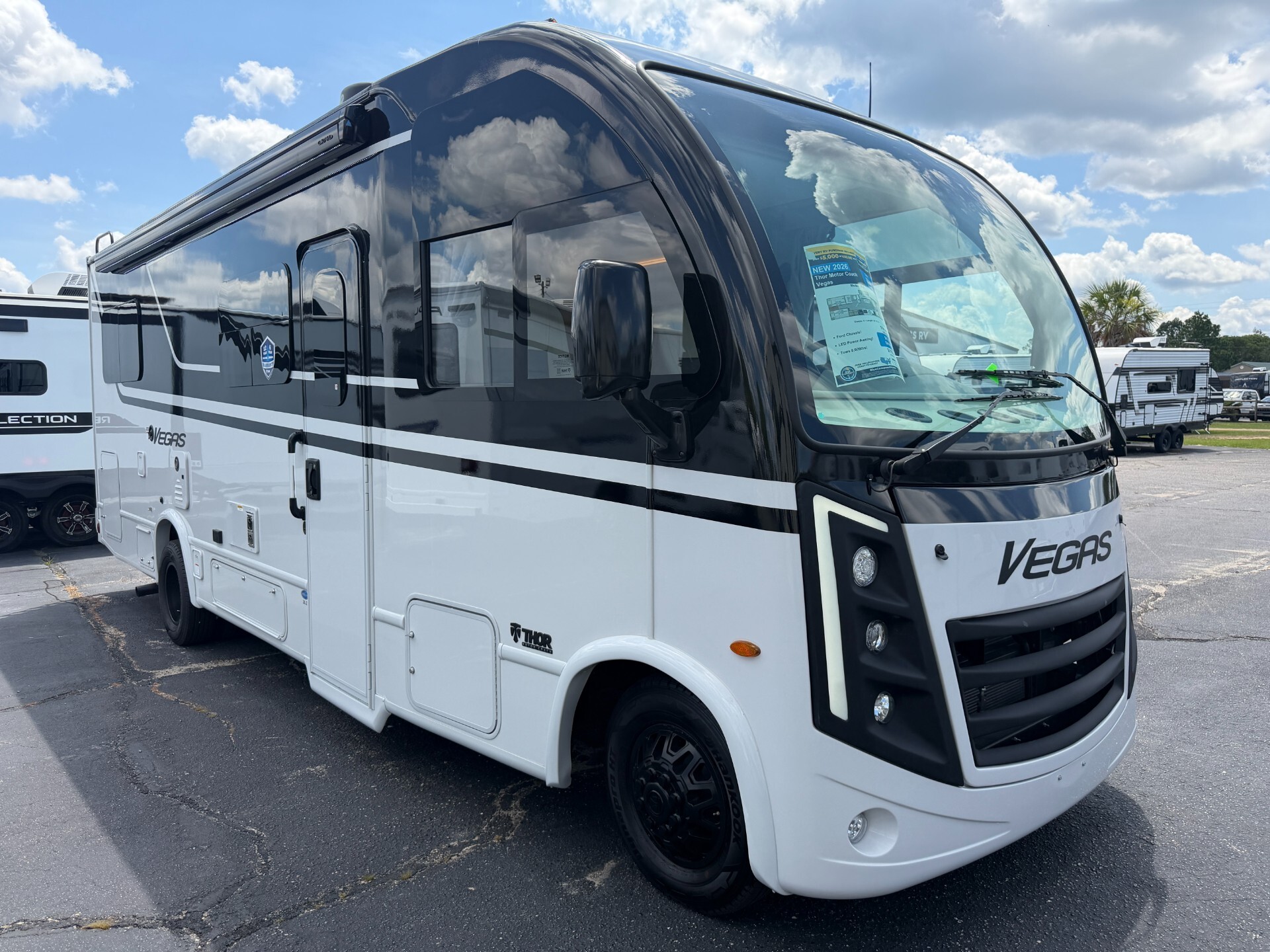 2026 Thor Motor Coach Vegas 26.2 RV
