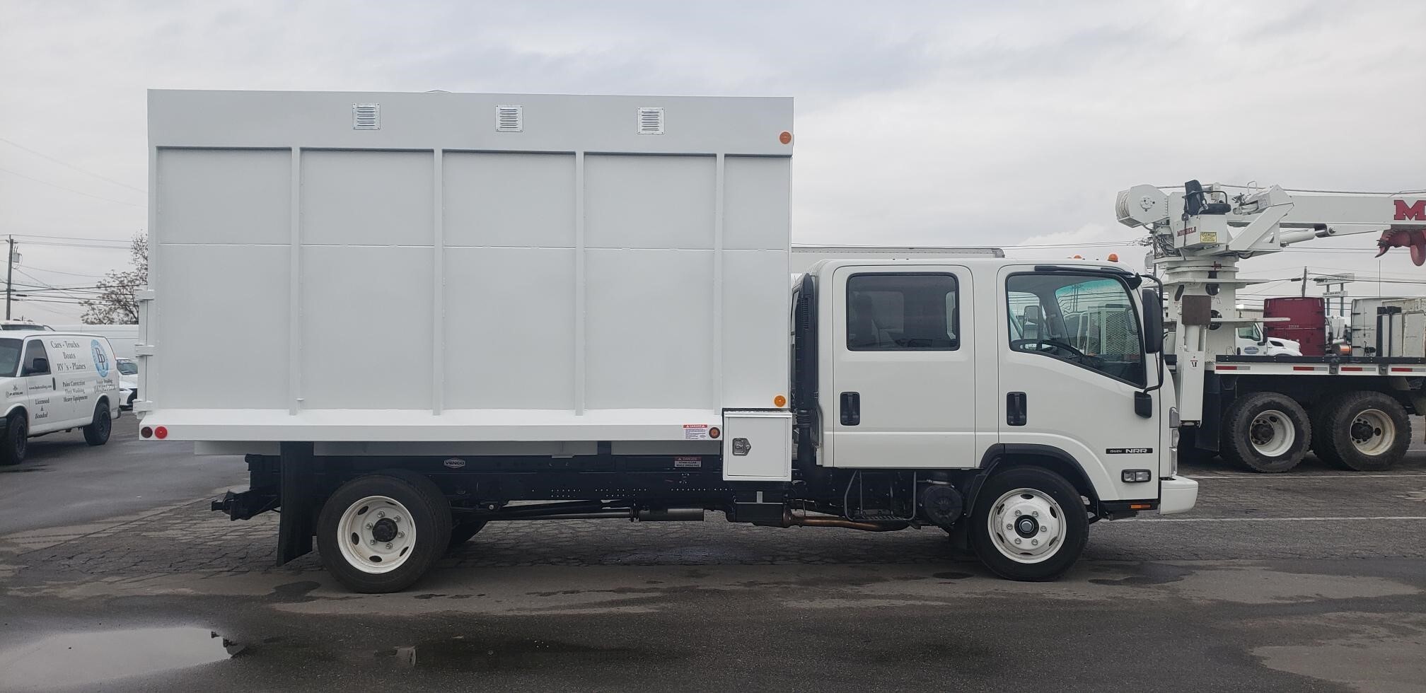 2024 ISUZU NRR in Bakersfield, CA
