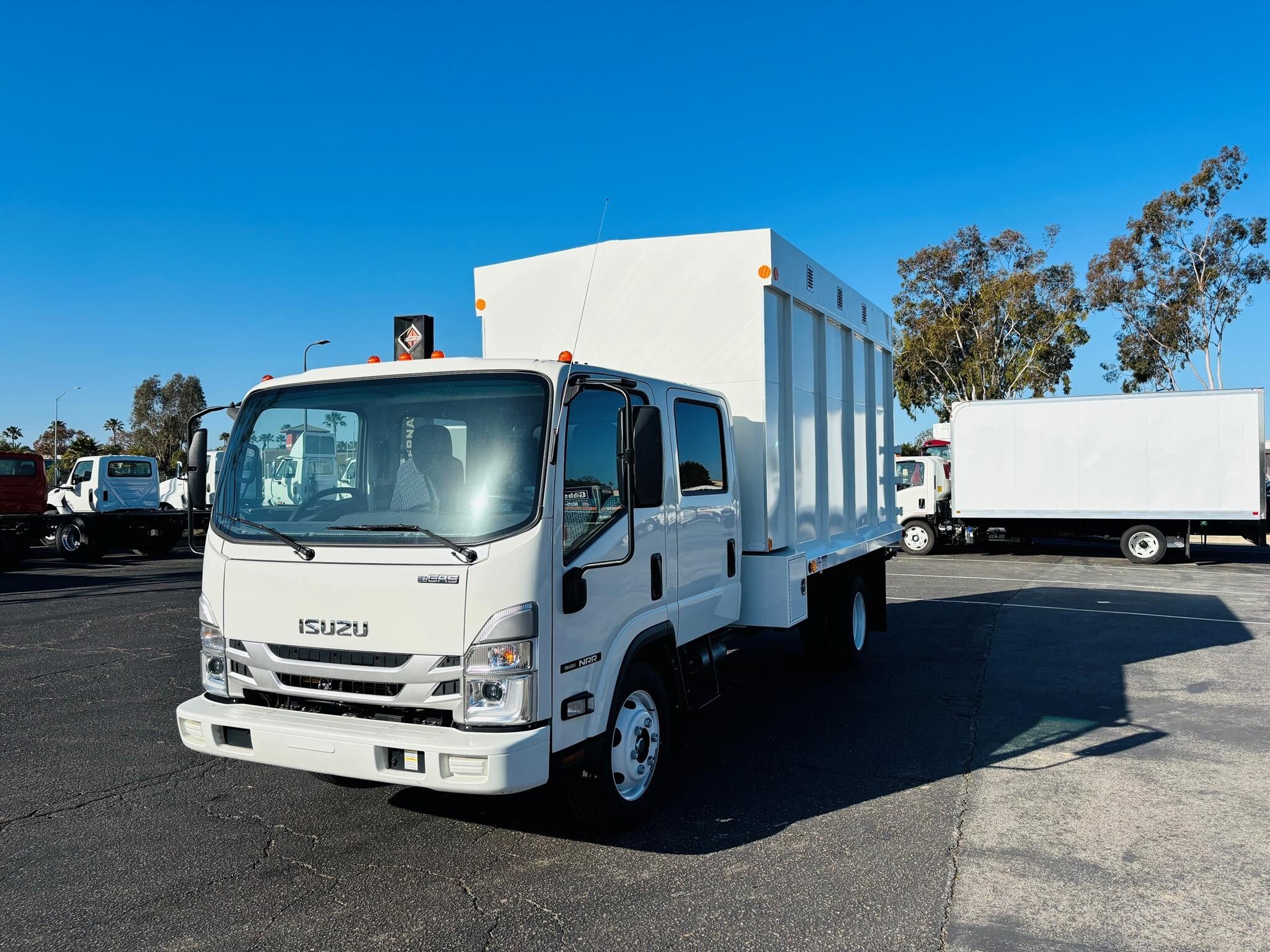 2024 ISUZU NRR in Oxnard, CA