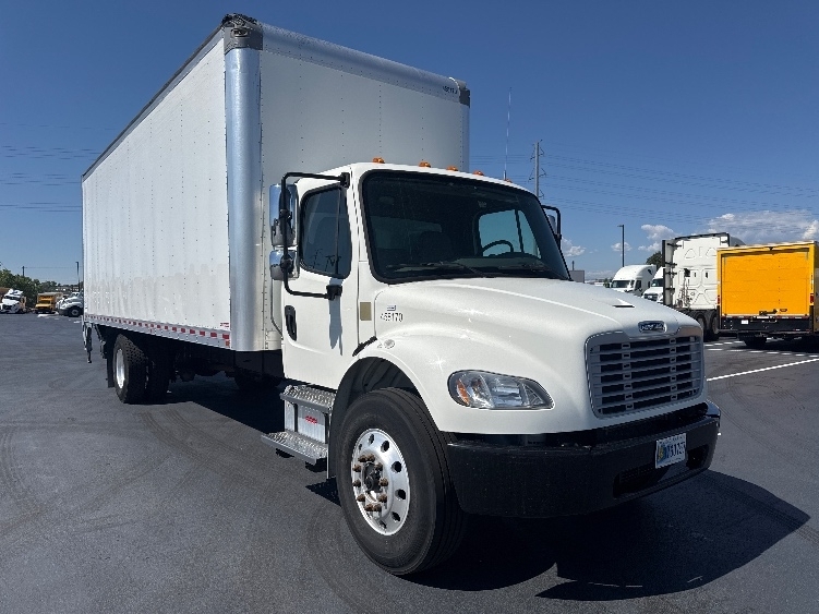 2022 FREIGHTLINER BUSINESS CLASS M2 106 in Aurora, CO