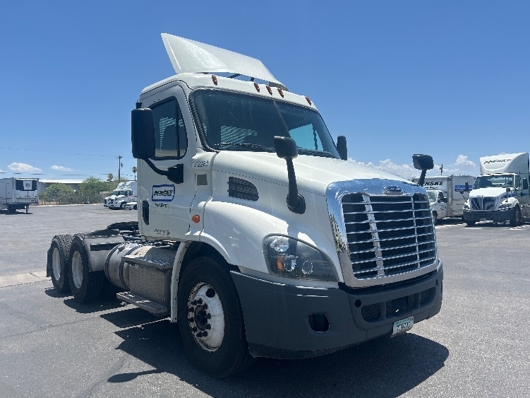 2018 FREIGHTLINER CASCADIA 113 in Phoenix, AZ