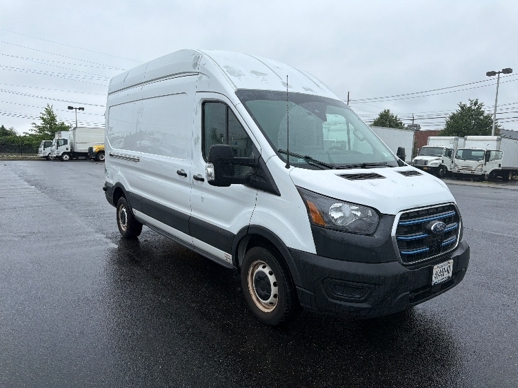 2022 FORD TRANSIT 350 in West Babylon, NY