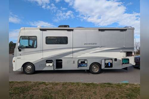 2019 Winnebago Adventurer 27N in knoxville TN