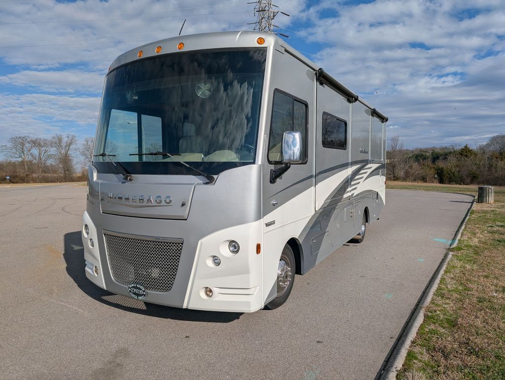 2019 Winnebago Adventurer 27N in knoxville TN