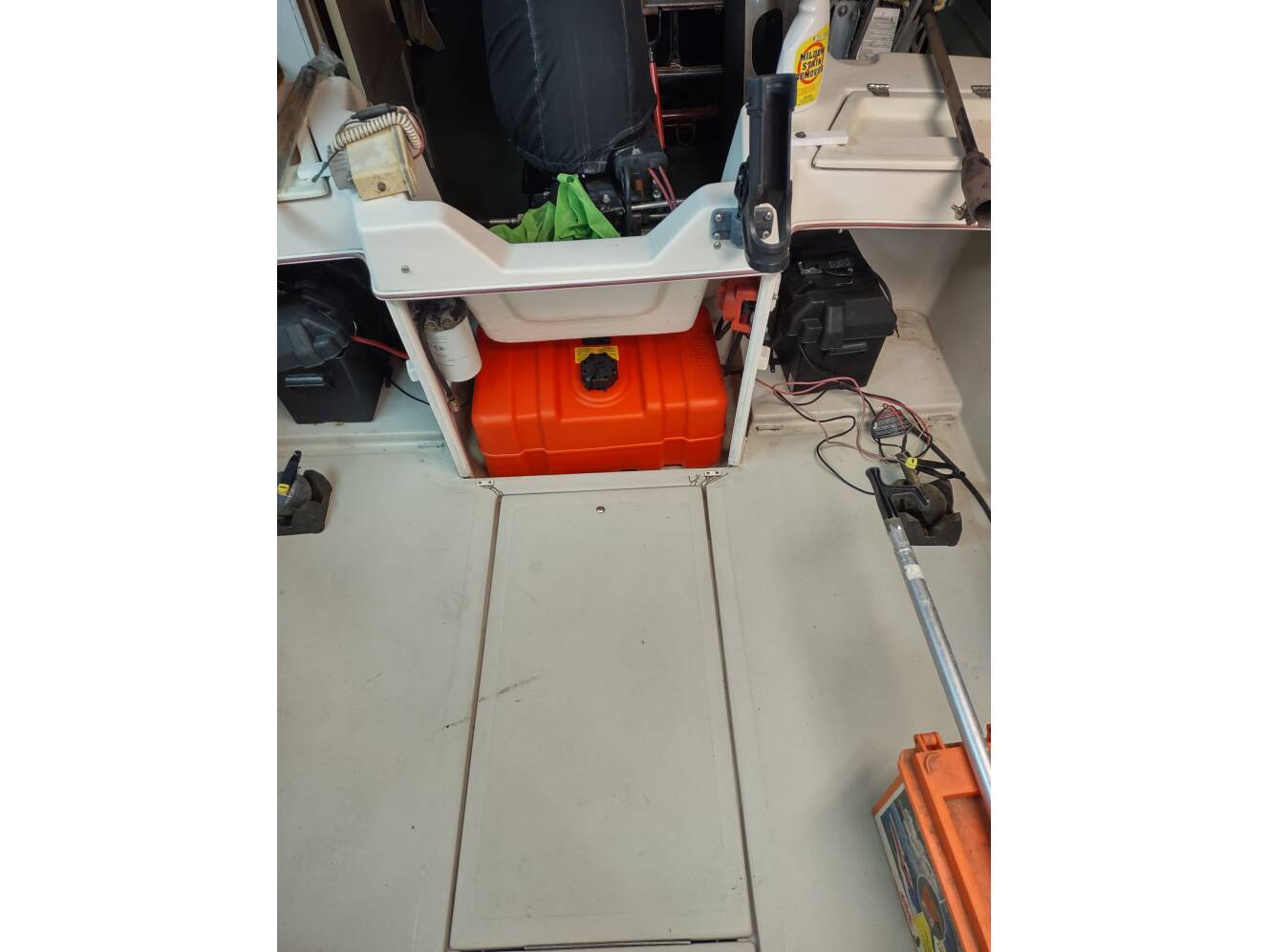 A photo of this 1996 Arima Sea Hunter