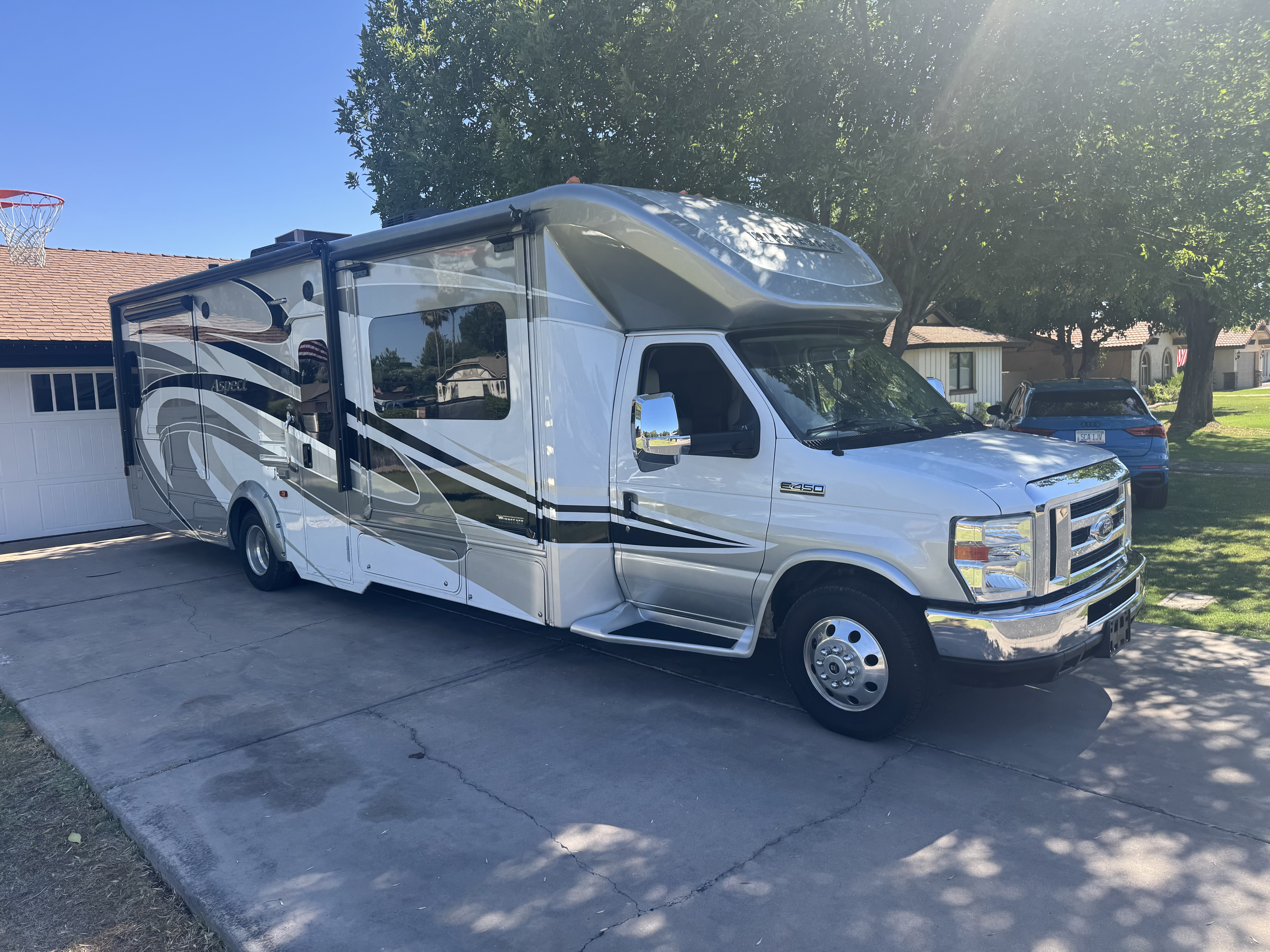 2017 Winnebago ASPECT 30J RV