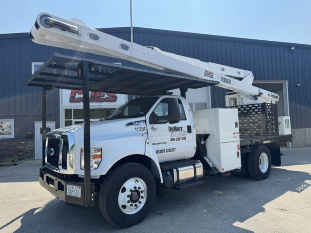 2023 Versalift VO270 75 ft Working Height Tree Bucket Truck in Amherst, NH