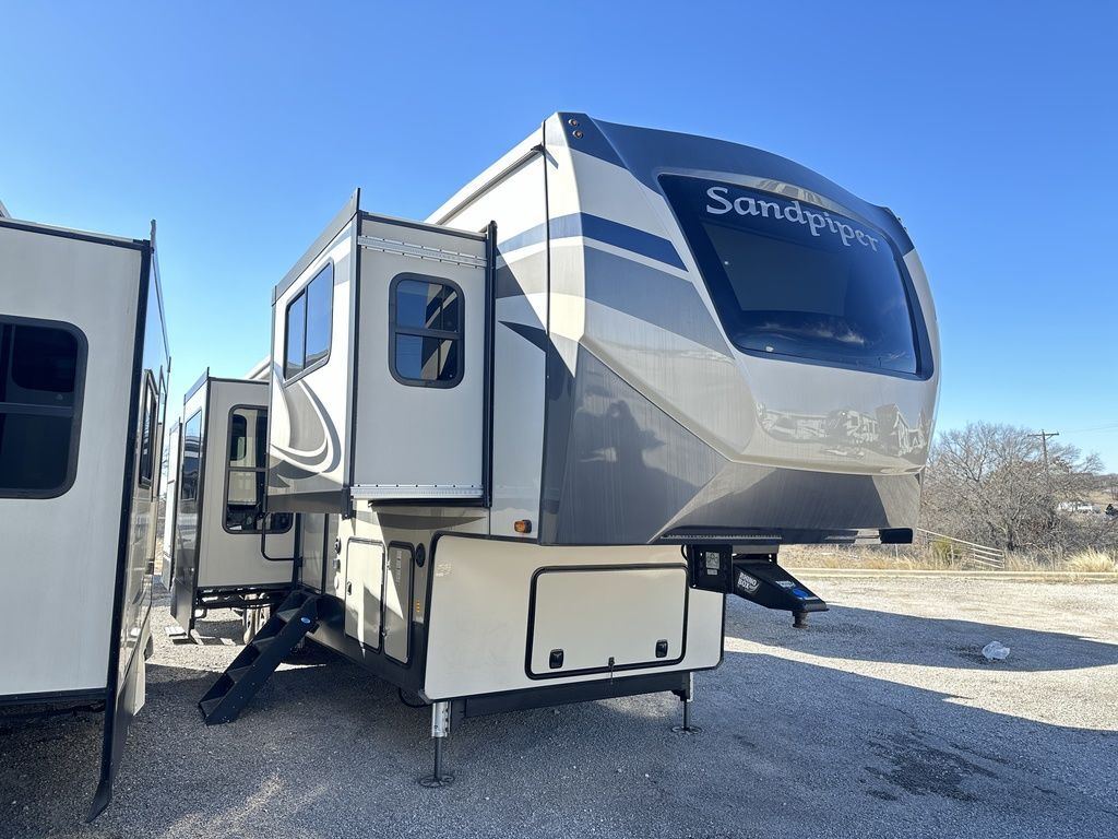 2020 Forest River Sandpiper 379FLOK in weatherford TX