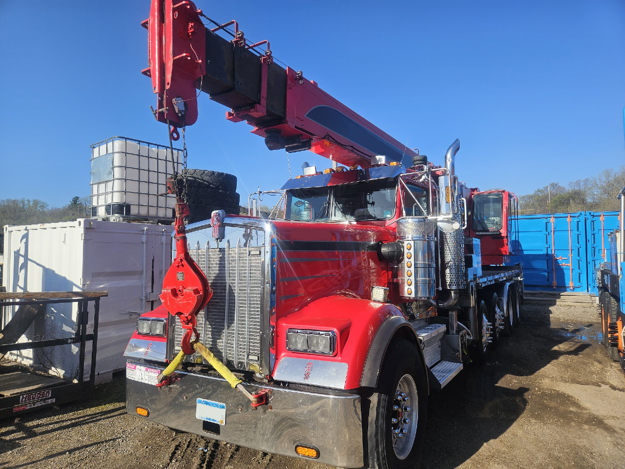 2001 KENWORTH W900 30 Ton in Minneapolis, MN