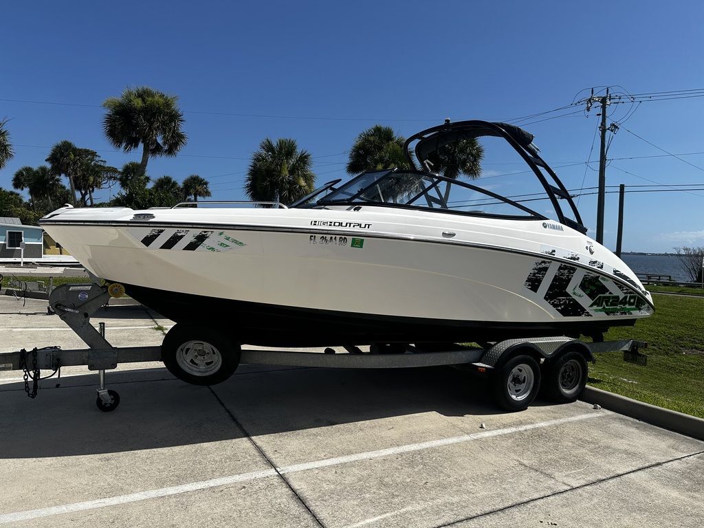 2016 Yamaha Boats AR240 High Output in malabar FL