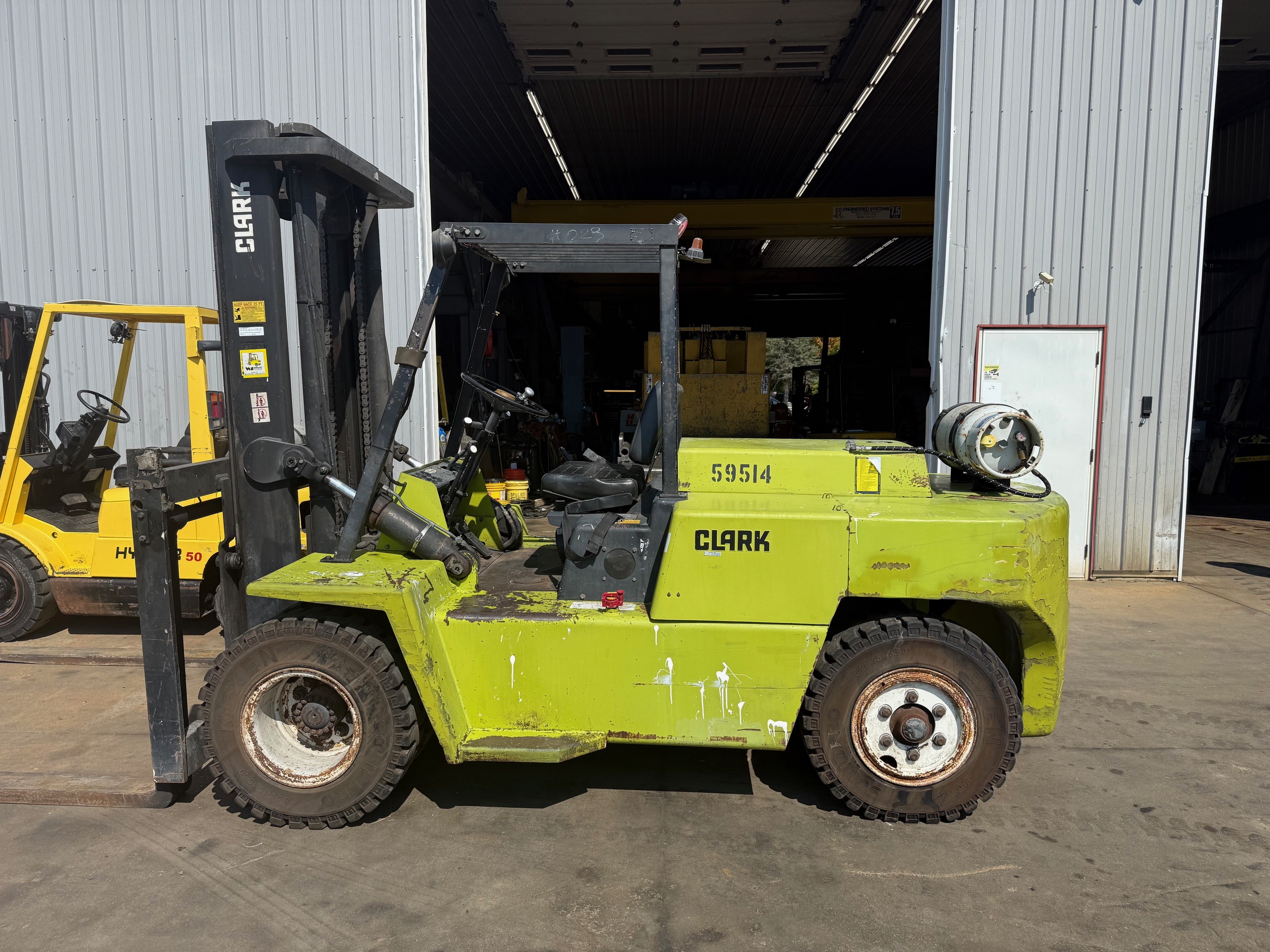 1994 CLARK GPH70 in Hastings, MI