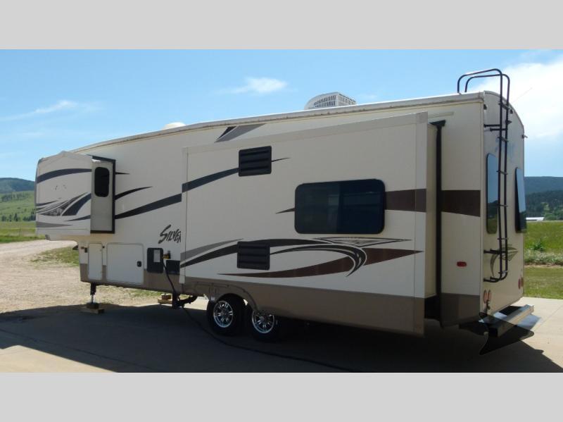 2015 Cedar Creek SILVERBACK 29IK in piedmont SD