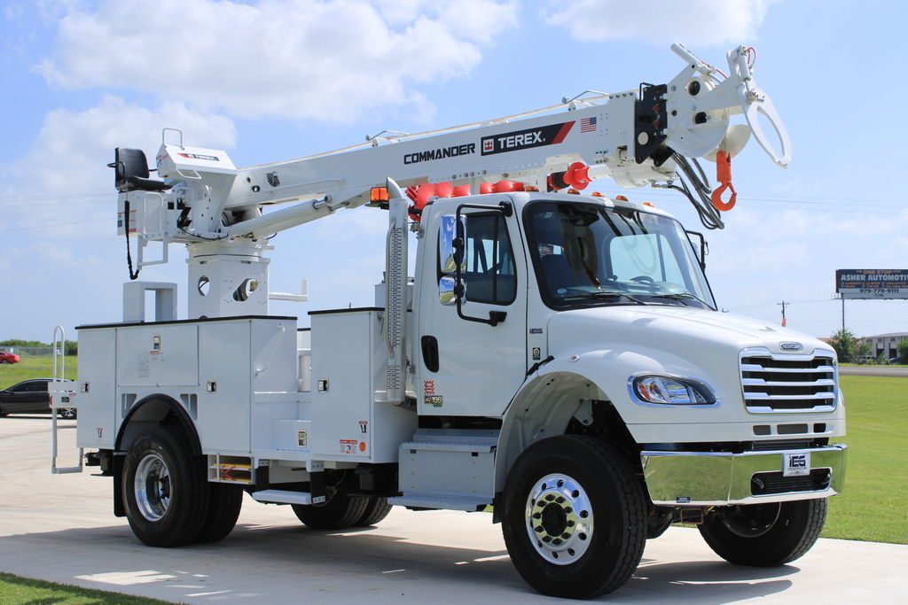 2026 FREIGHTLINER M2 / Terex Commander 4047 in Bryan, TX