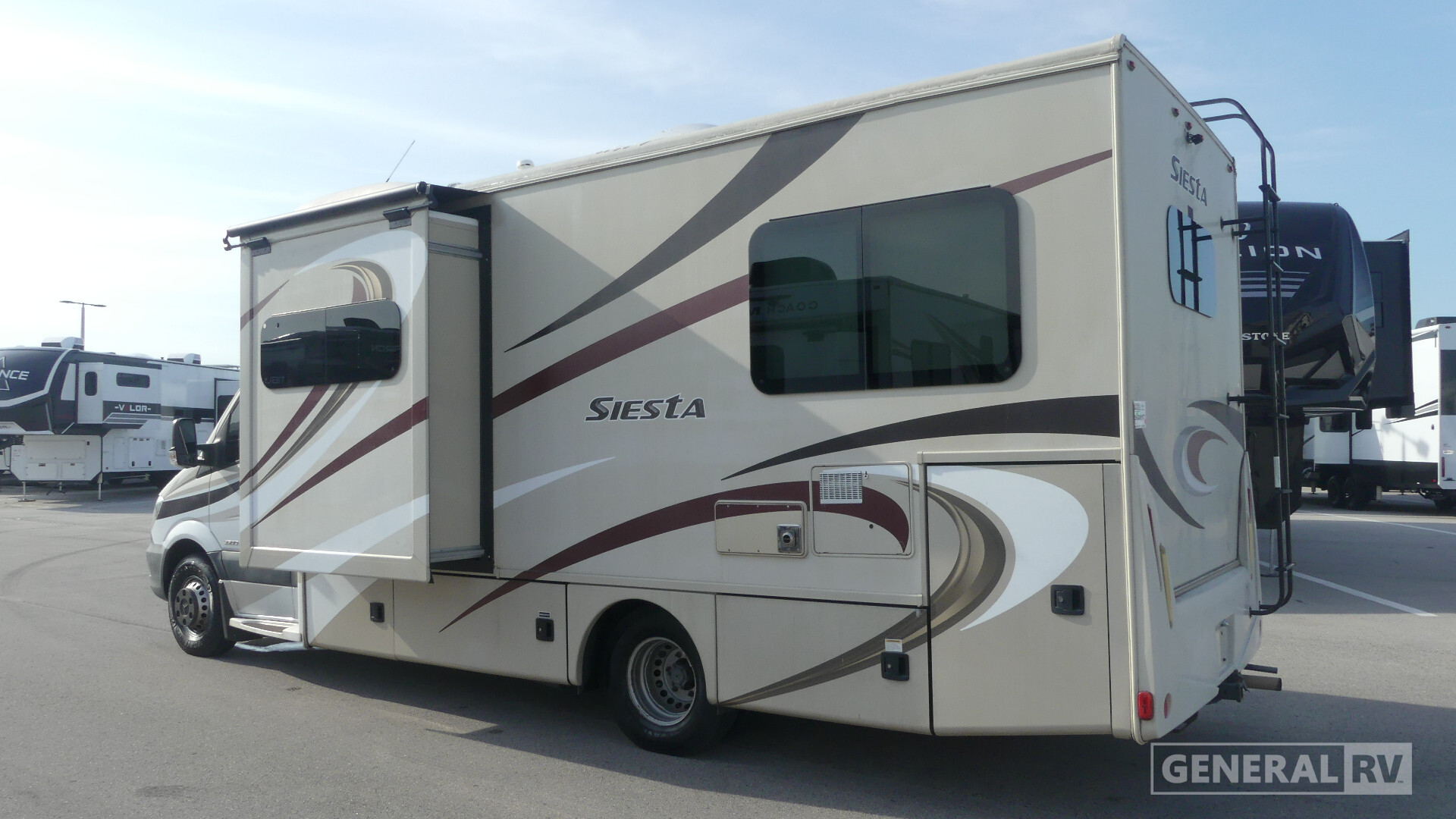 2016 Thor Motor Coach SIESTA SPRINTER 24ST in fort pierce FL