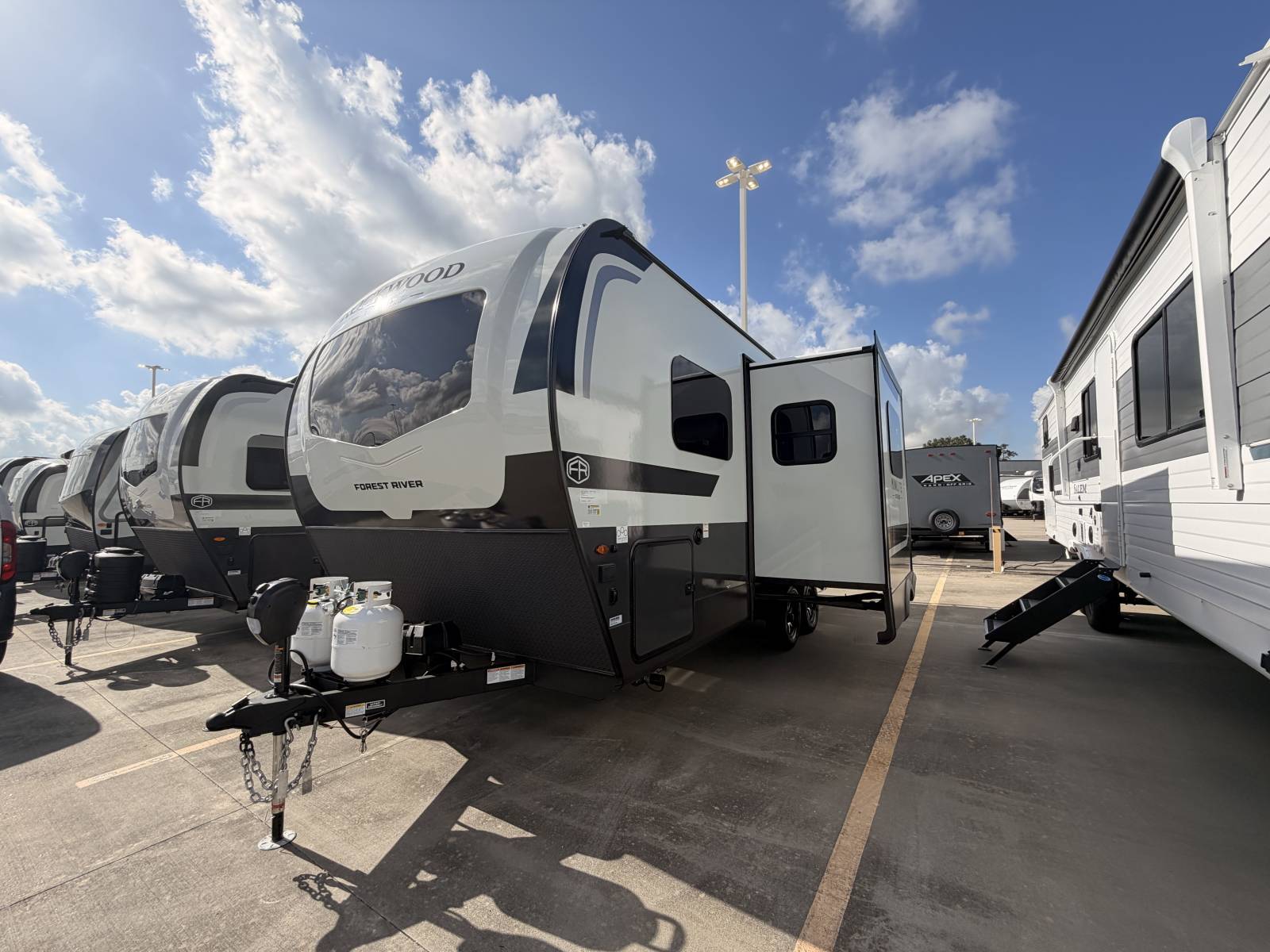 2027 Forest River ROCKWOOD MINI LITE 2205S RV