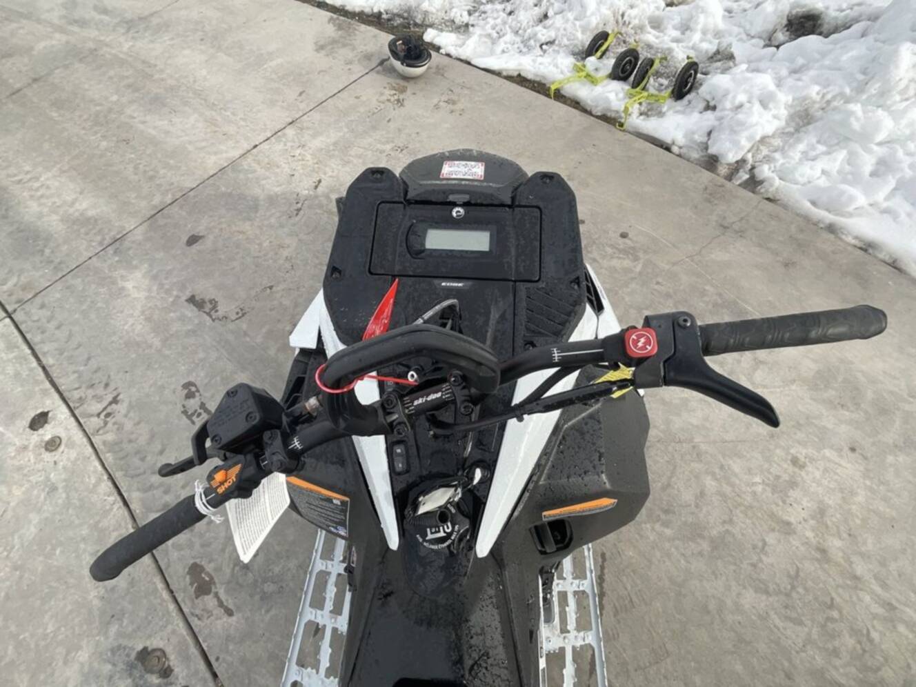 A photo of this 2025 Ski-Doo Summit® Adrenaline® with Edge Package 850 E-TEC 165 S